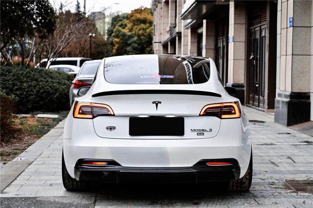 ลิ้นหน้า Carbon Fiber Tesla Model 3 2017-2023