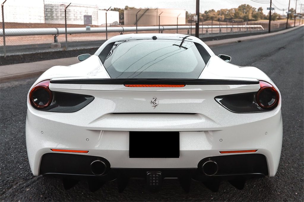 ชิ้นส่วนตกแต่ง Dry Carbon Ferrari 488 GTB 2015-2020