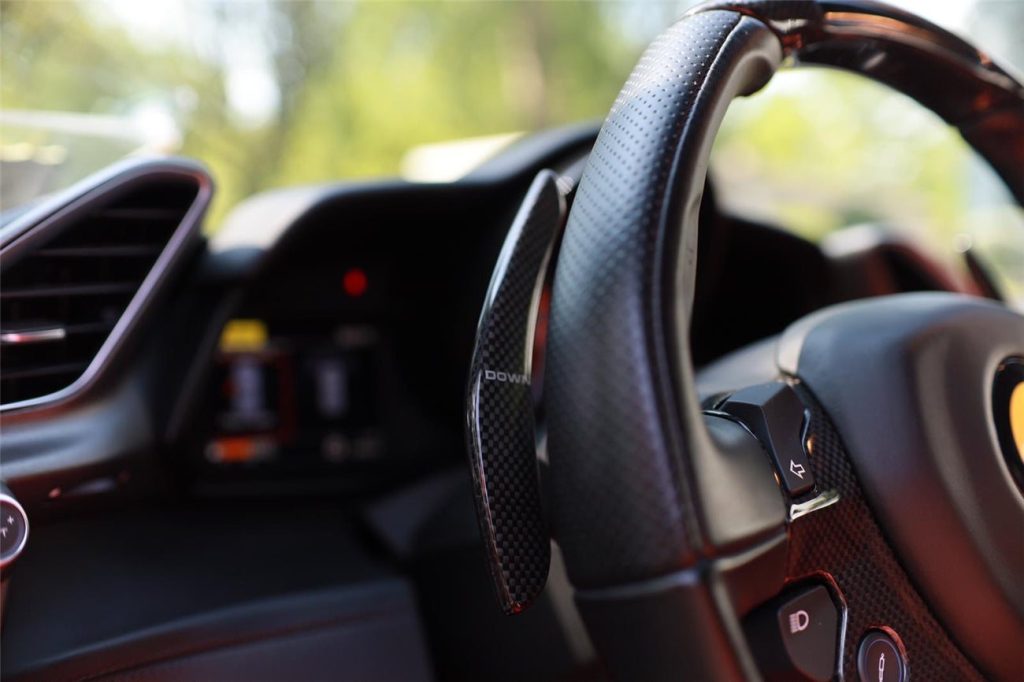 ชิ้นส่วนตกแต่งภายใน Autoclave Carbon Fiber Ferrari 488 GTB ทรง DarwinPRO