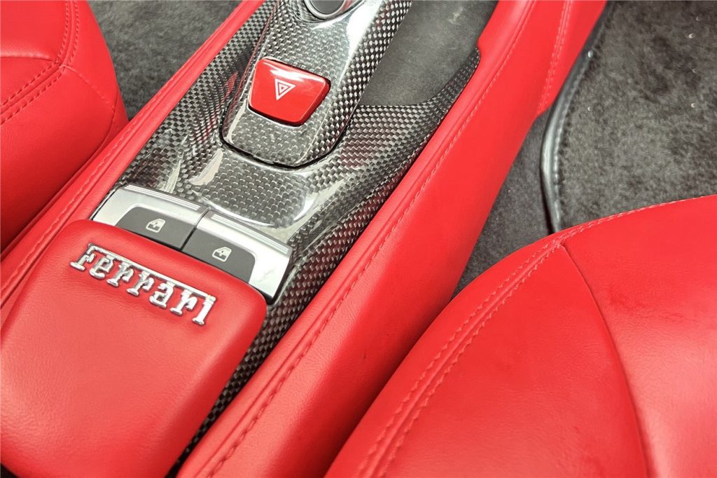 ชิ้นส่วนตกแต่ง Dry Carbon Ferrari 488 GTB 2015-2020 #4