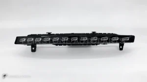 ไฟเดย์ไลท์ (DRL) พร้อมไฟเลี้ยว Audi Q7 4L ปี 2010-2015 สำหรับกันชนเดิม 12 LED OEM 4L0953041D/042D GGD