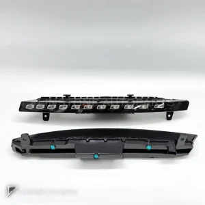 ไฟเดย์ไลท์ (DRL) พร้อมไฟเลี้ยว Audi Q7 4L ปี 2010-2015 สำหรับกันชนเดิม 11 LED OEM 4L0953041D/042D GGD