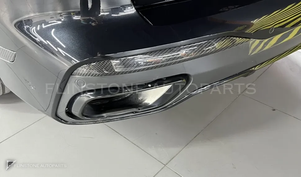 ครอบกันชนหลัง คาร์บอน BMW X7 G07 ทรง Renegade Design