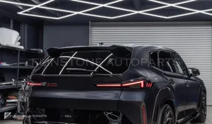 Spoiler centre Tailgate carbon BMW XM G09 in the style of Renegade Design