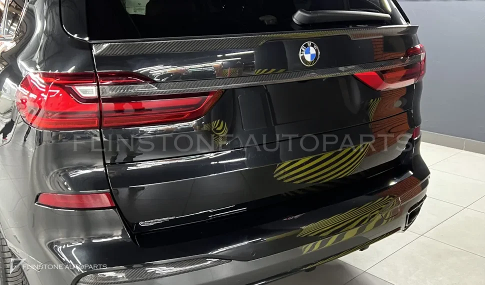 ครอบฝาท้าย คาร์บอน BMW X7 G07 ทรง Renegade Design