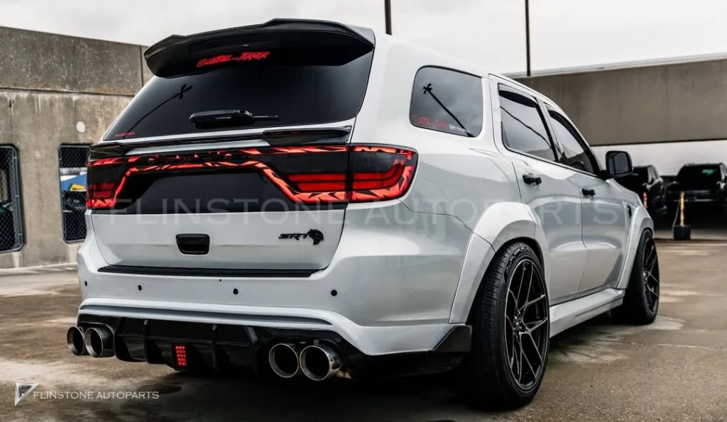 ดิฟฟิวเซอร์ท้ายพร้อมปลายท่อและไฟเบรก Dodge Durango ทรง Renegade Design