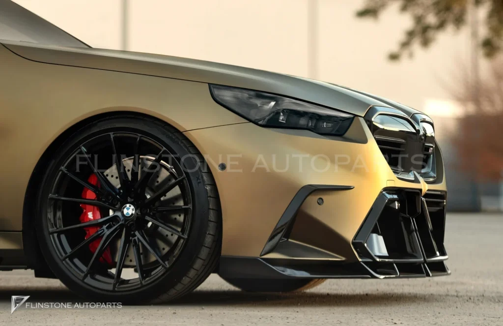ครอบข้างกันชนหน้า BMW M5 G90 ทรง Renegade Design