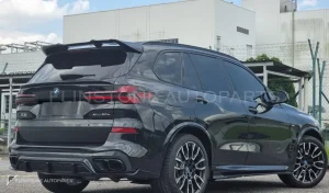 สปอยเลอร์กลางฝาท้าย BMW X5 G05 LCI ทรง Renegade Design