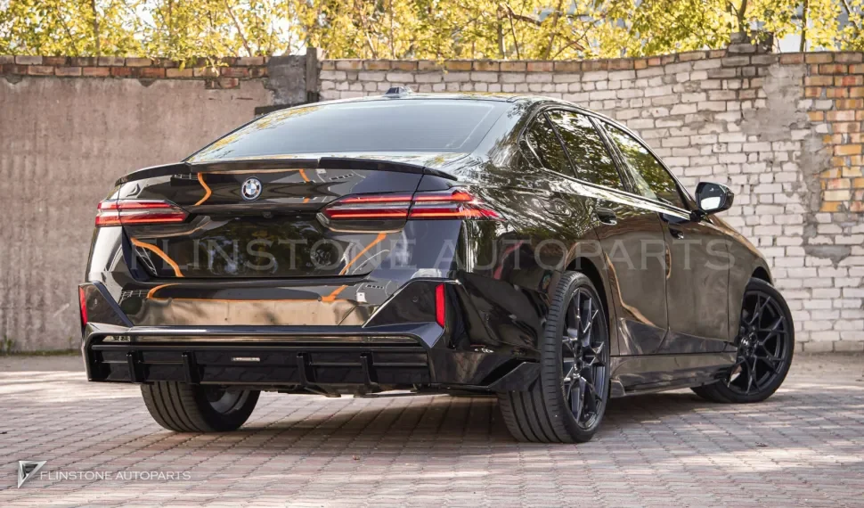 สเกิร์ตข้าง BMW 5 Series G60 ทรง Renegade Design
