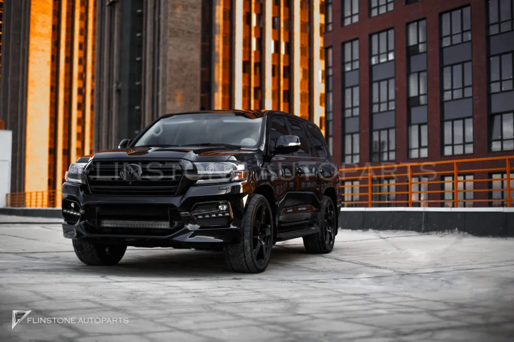 ชุดแต่งรอบคัน Toyota Land Cruiser 200 ทรง Renegade Design รุ่น Warrior