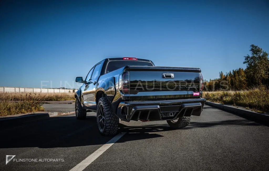 ชุดแต่งรอบคัน Toyota Tundra ทรง Renegade Design