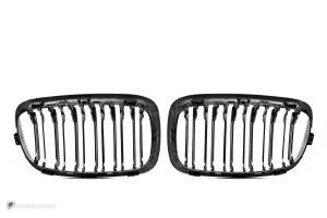 กระจังหน้าดรายคาร์บอน ทรง กระจังซี่คู่ BMW 1 Series F20 ก่อนไมเนอร์เชนจ์ SOOQOO