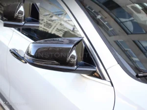 ครอบกระจกมองข้างดรายคาร์บอน ทรง M BMW 1 Series F40 SOOQOO