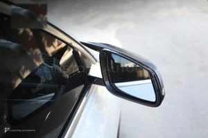 ครอบกระจกมองข้างดรายคาร์บอน ทรง M BMW 1 Series F40 SOOQOO
