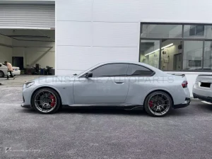 คิ้วซุ้มล้อไฟเบอร์กลาส FRP ทรง MP BMW 2 Series G42 SOOQOO