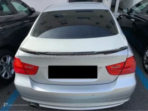สปอยเลอร์ท้ายดรายคาร์บอน ทรง M4 BMW 3 Series E90 SOOQOO