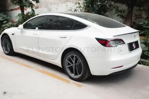 สปอยเลอร์ท้ายคาร์บอนด้าน ทรง A Tesla Model 3 SOOQOO