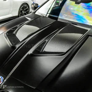 ฝากระโปรงหน้าผิวไพรเมอร์ขาว มีช่องระบาย ทรง V2 BMW M3 G80 G81 M4 G82 G83 SOOQOO