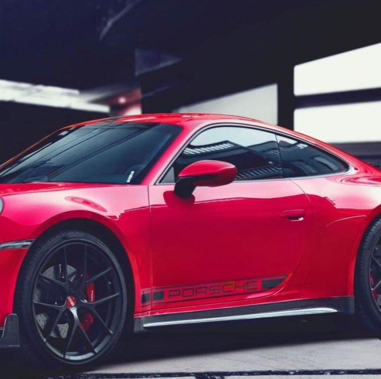 สเกิร์ตข้าง CMST สำหรับ Porsche 911 992 2020-2024 (แบบที่ 2)
