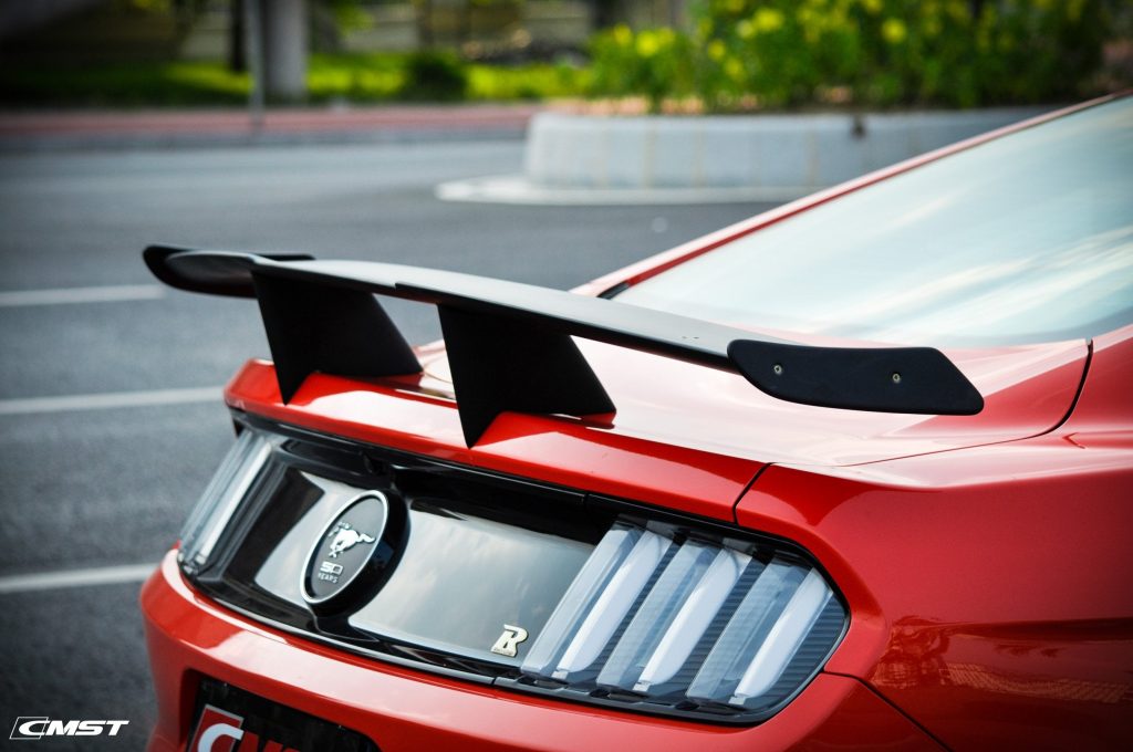 ชิ้นแต่งภายนอก CMST ทรง V1 สำหรับ Ford Mustang S550