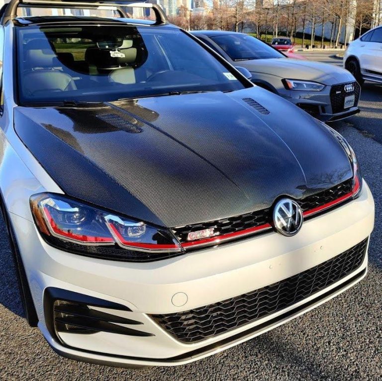 ฝากระโปรงหน้า CMST ทรง V1 สำหรับ Volkswagen Golf MK7 2015-2021
