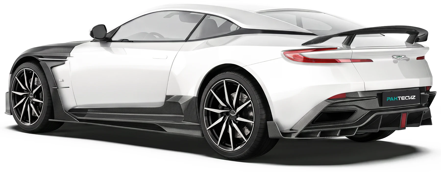 Aston Martin DB11 ติดตั้งชุดแต่งคาร์บอนไฟเบอร์ PAKTECHZ มุมเฉียงด้านหลัง