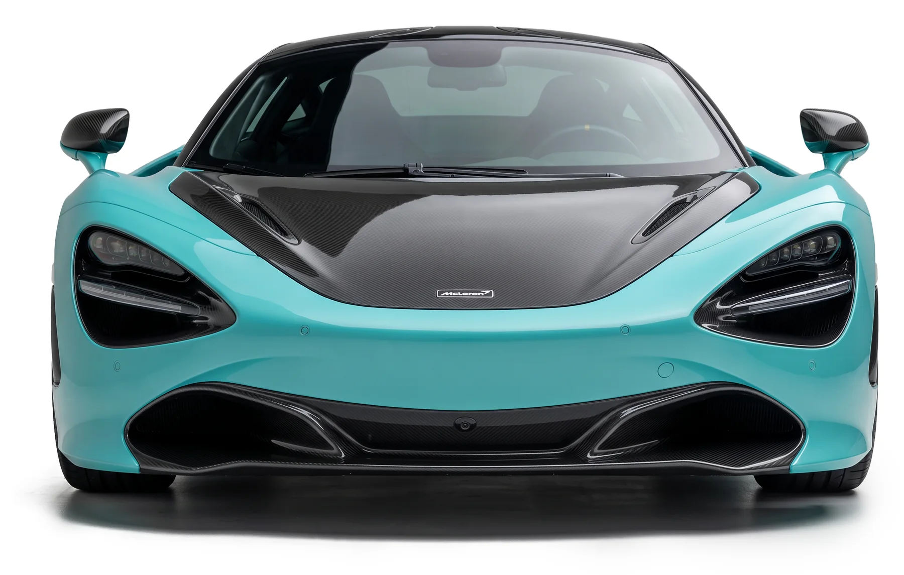 McLaren 720S with PAKTECHZ carbon fibre kit