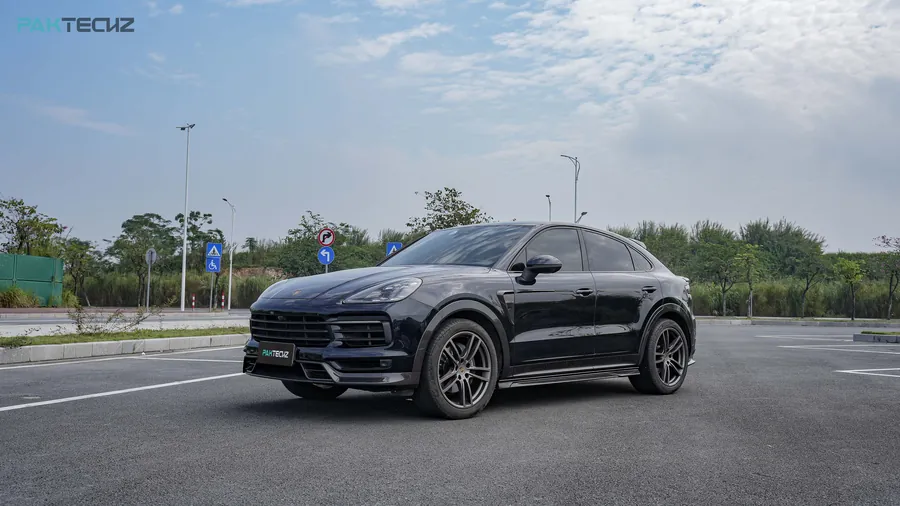 PAKTECHZ carbon fiber builds — Porsche Cayenne